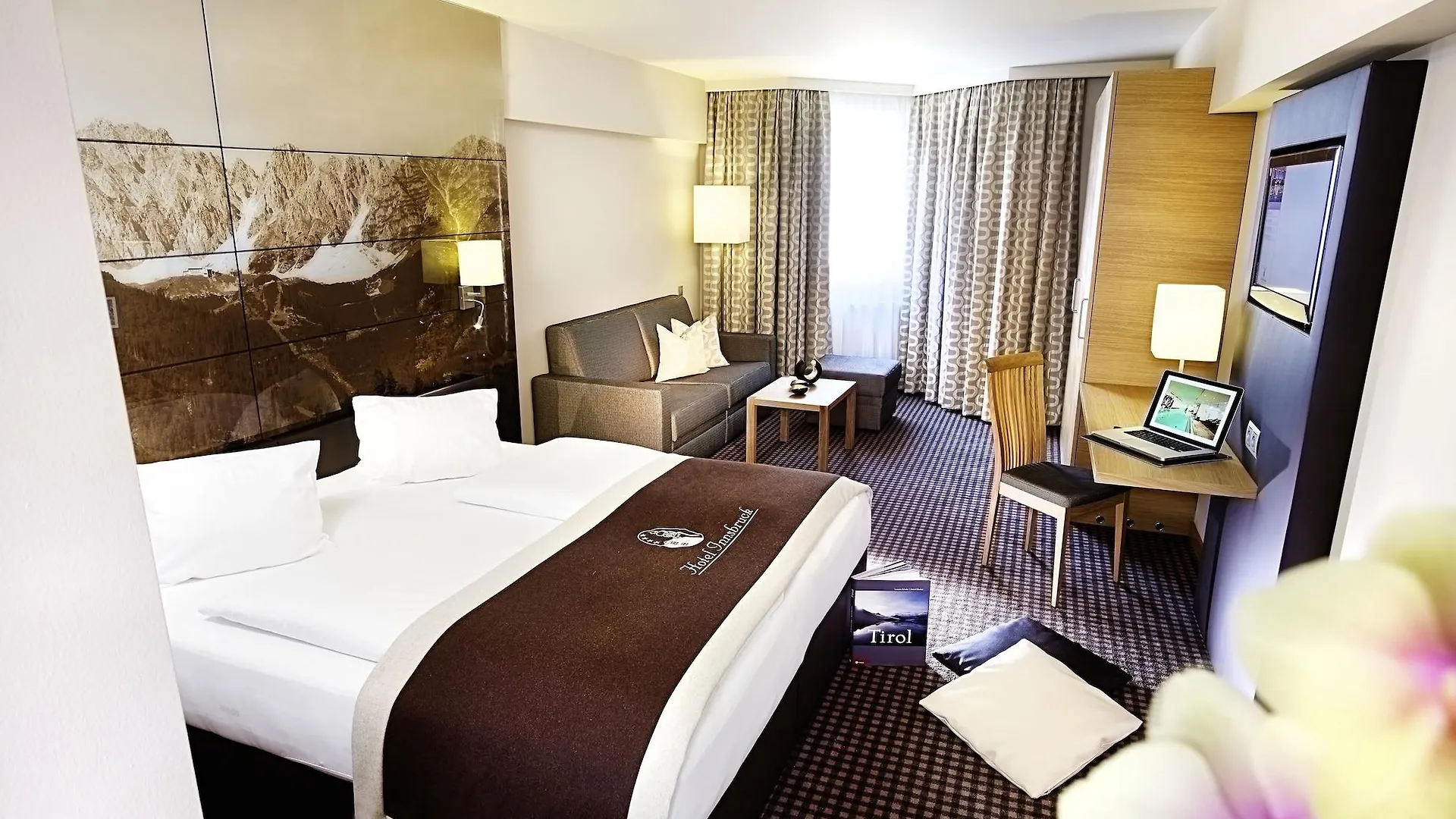 Hotel Инсбрук 4*,  Австрия